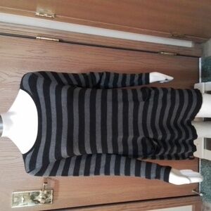 Eileen Fisher gray & black long-sleeved sweater/dress size M, viscose/nylon.